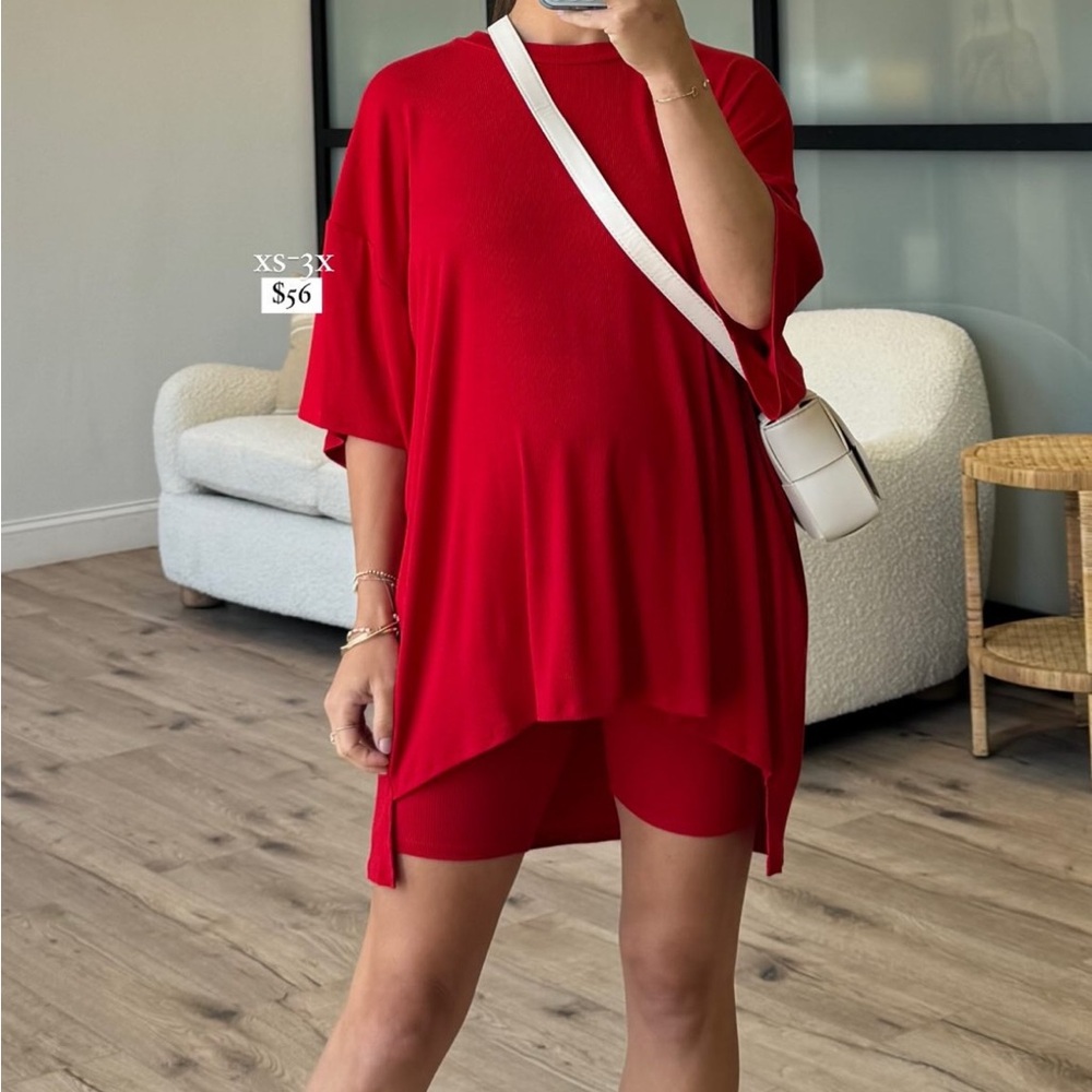 Novi Ribbed Tee + Shorts Set size Medium